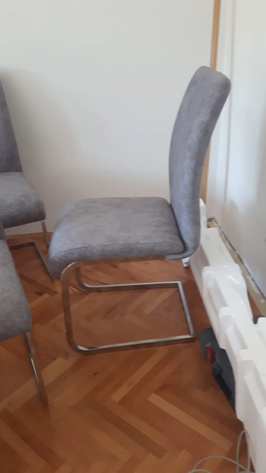Stolice, fotelje, klupe, tabure — rad 39, tapeciranje Romana