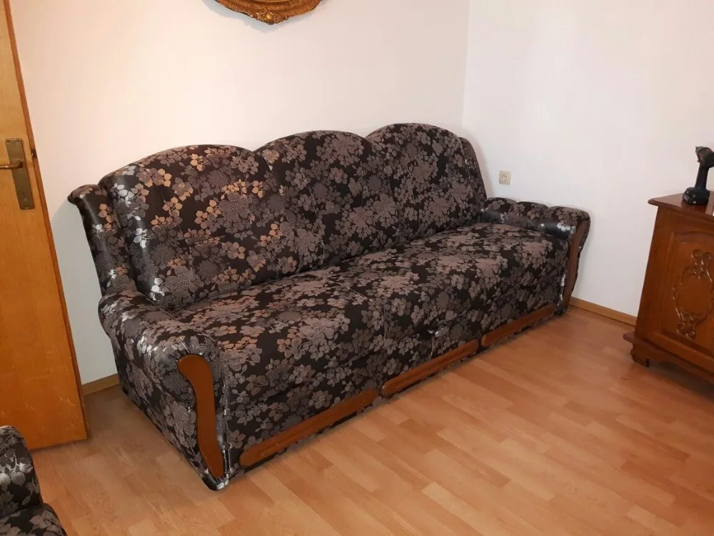 Kutne garniture, trosjedi, dvosjedi i kreveti — rad 31, tapeciranje Romana