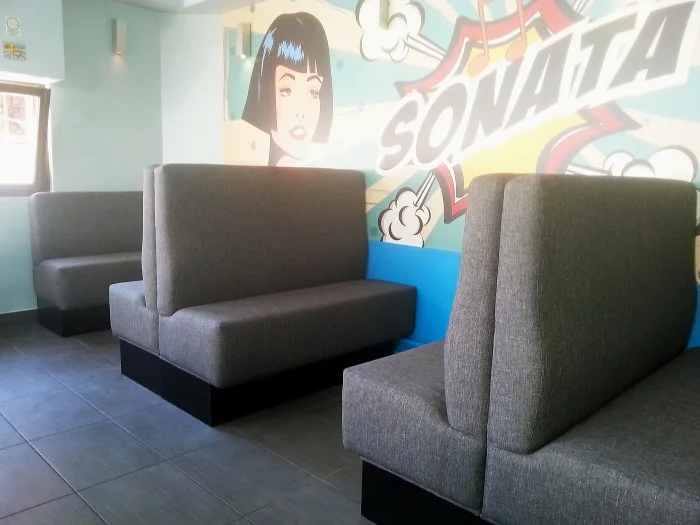Caffe bar Sonata — rad 3, tapeciranje Romana
