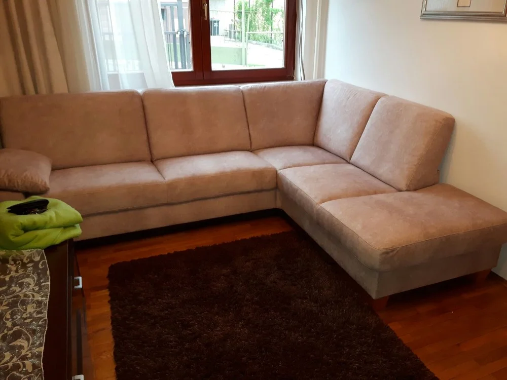 Kutne garniture, trosjedi, dvosjedi i kreveti — rad 47, tapeciranje Romana
