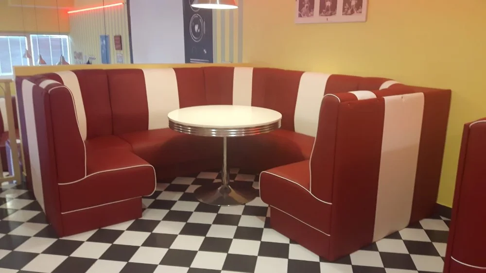 Mek-Pers-Bar-&-Grill-restoran — rad 8, tapeciranje Romana